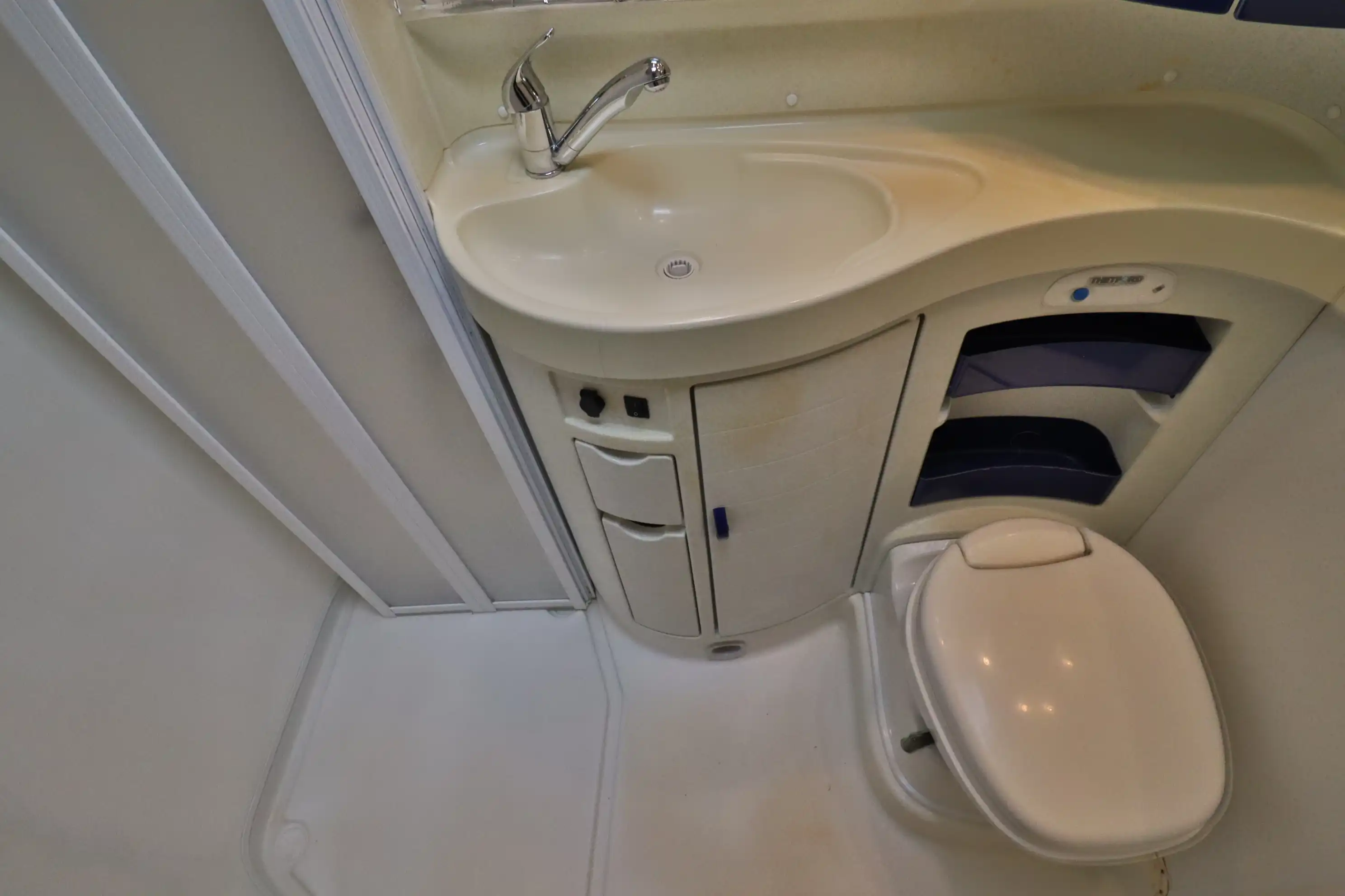 HYMER-ERIBA B 584